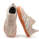 Kontrasterande sidopaneler Arvid svarta sneakers