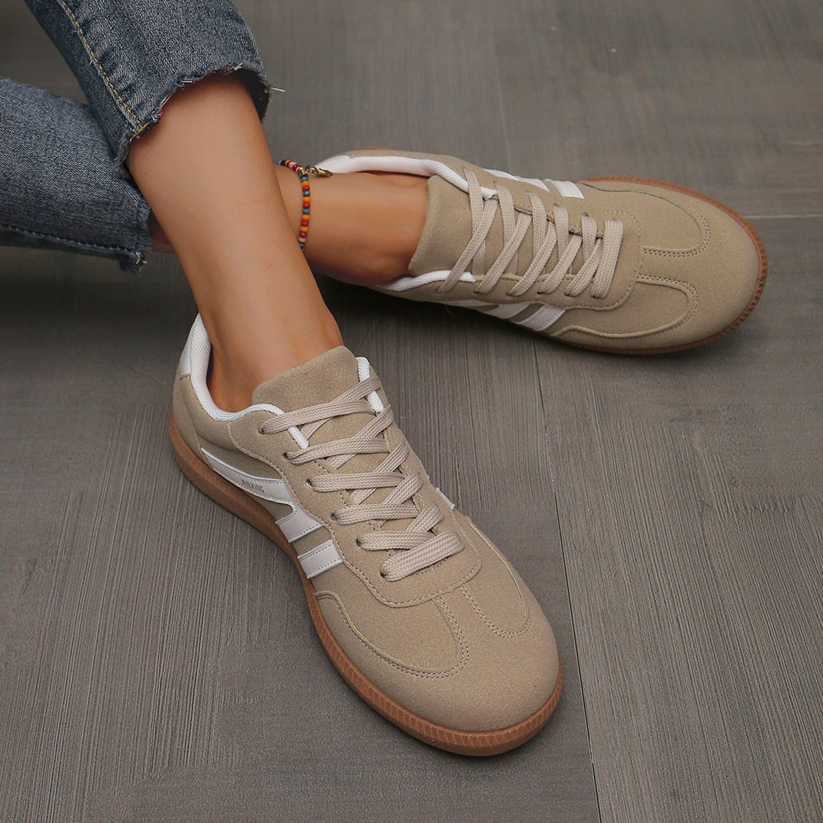 Nora khaki sneakers för damer – komfort och stil i vardagen