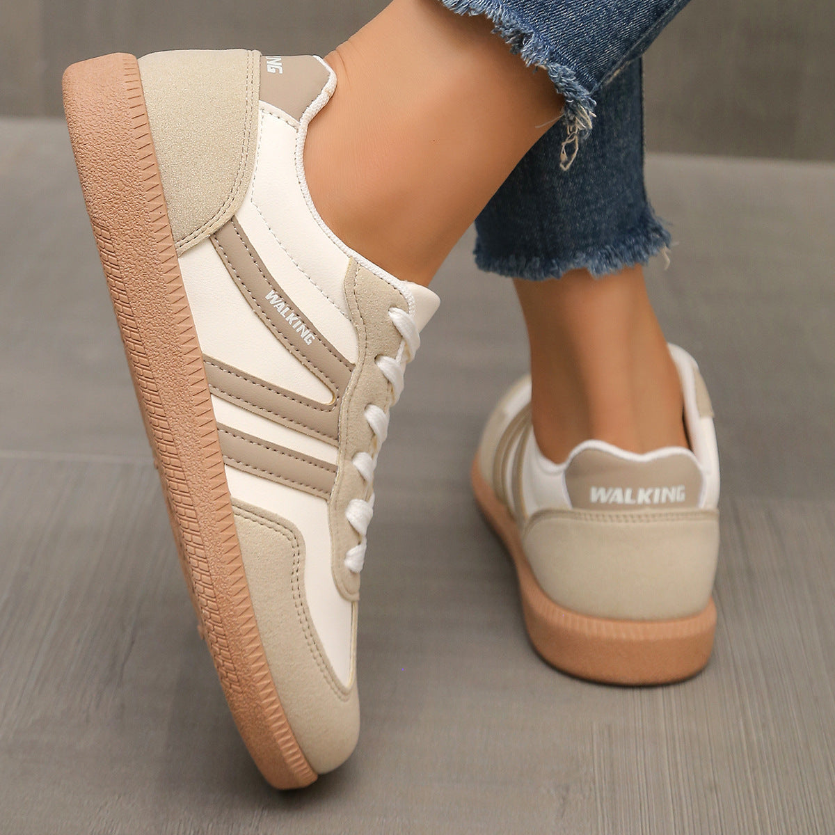 Ortopediska sneakers i vinröd färg för daglig användning