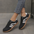 Närbild på stötdämpande innsula i Nora dam sneakers