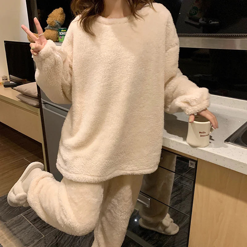 Selma dam fleece pyjamasset i mjuk fluffig fleece för höst och vinter