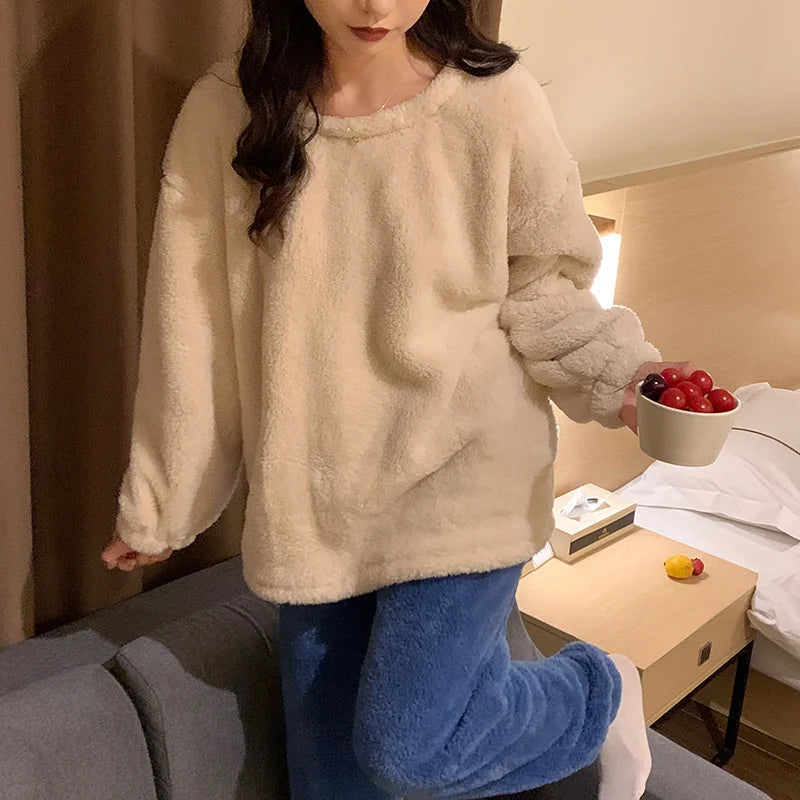 Fluffig fleece pyjamas för damer i flera färgalternativ