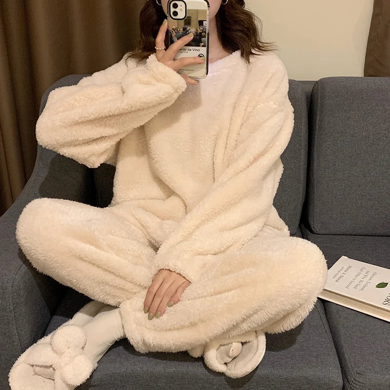 Dam fleece pyjamas set – perfekt som julklapp eller vardagslyx