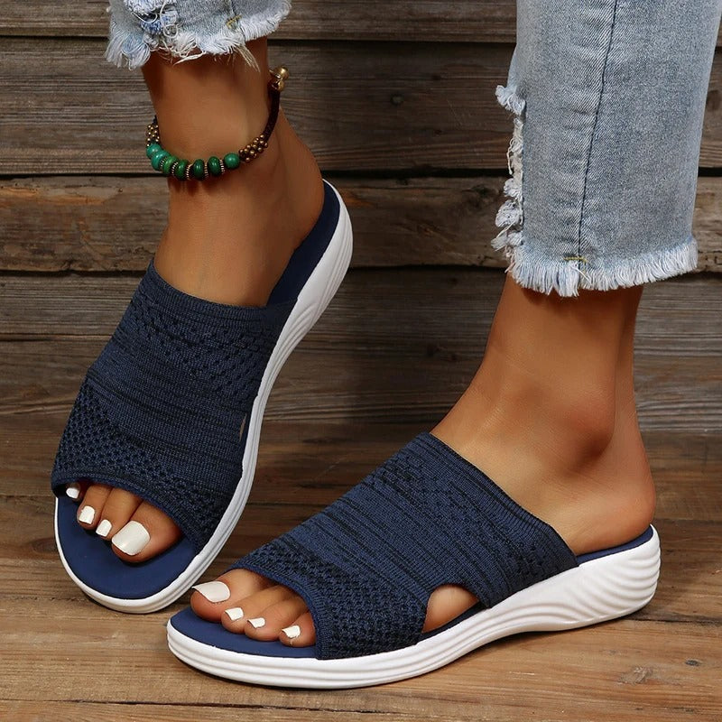 Selma dam slides med slip-on design – sidovy i mörkgrå
