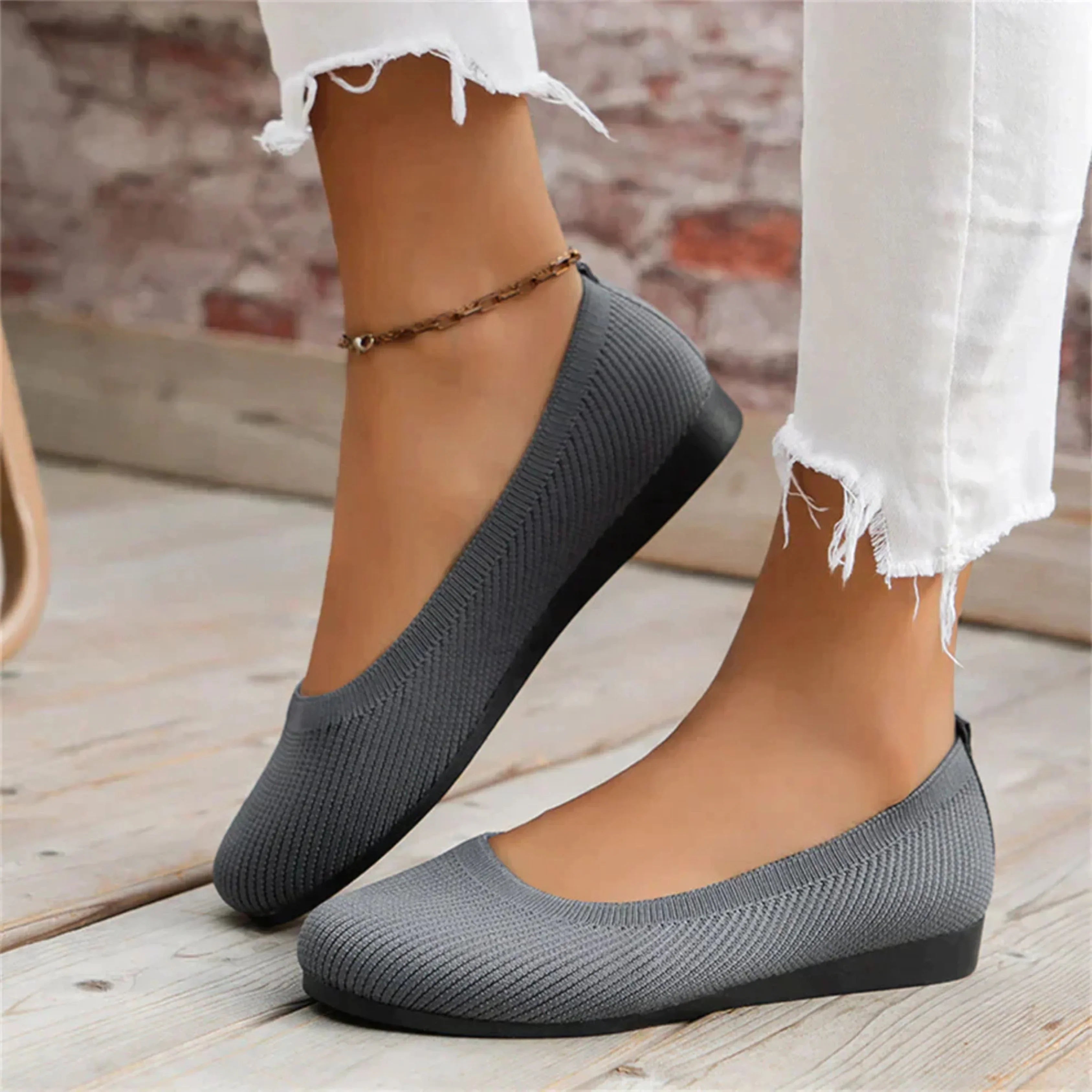Sonja ortopediska loafers för dam i röd färg – snedframifrån
