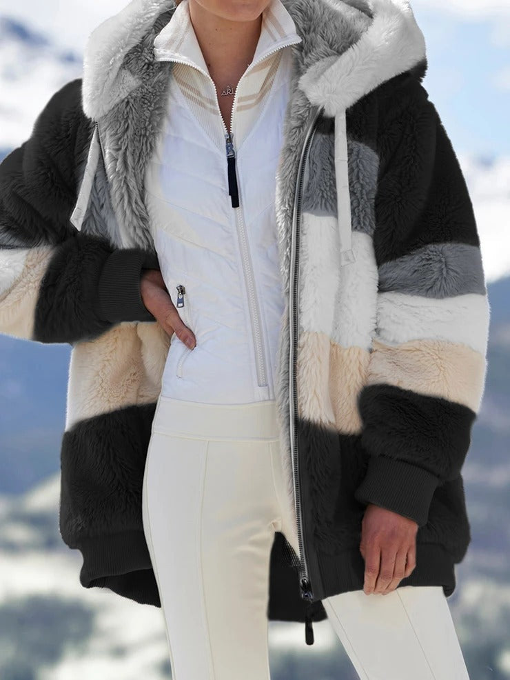 Vera plyschkofta i karamellbrun färg, casual stil