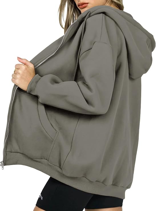 Svart Virelle oversized hoodie med rymliga framsidsfickor